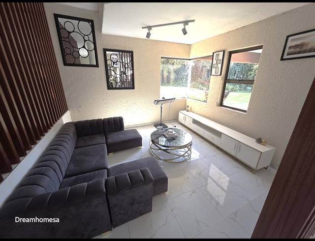 5 BEDROOM PROPERTY TO RENT IN BRYANSTON